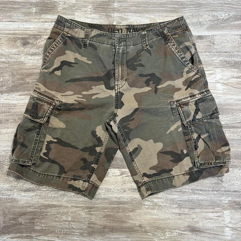 Authentic Vintage Y2K Old Navy camo cargo shorts